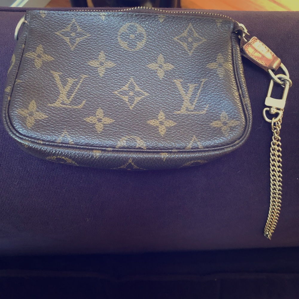 Louis Vuitton Mini Pochette- Great Condition